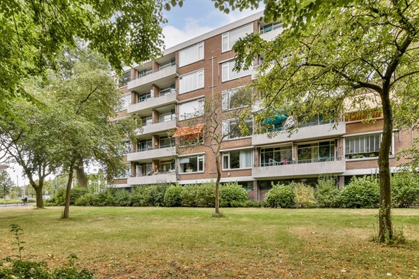 Burgemeester Caan Van Necklaan 576, Leidschendam
